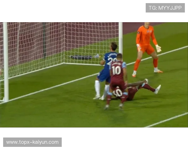 威尔逊双响难救主，铁锤帮客场抢分