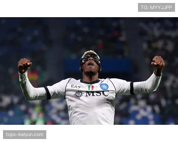 奥斯梅恩恢复完整合练,有望出战对阵莱切的比赛 奥斯梅恩恢复完整合练,有望出战对阵莱切的比赛